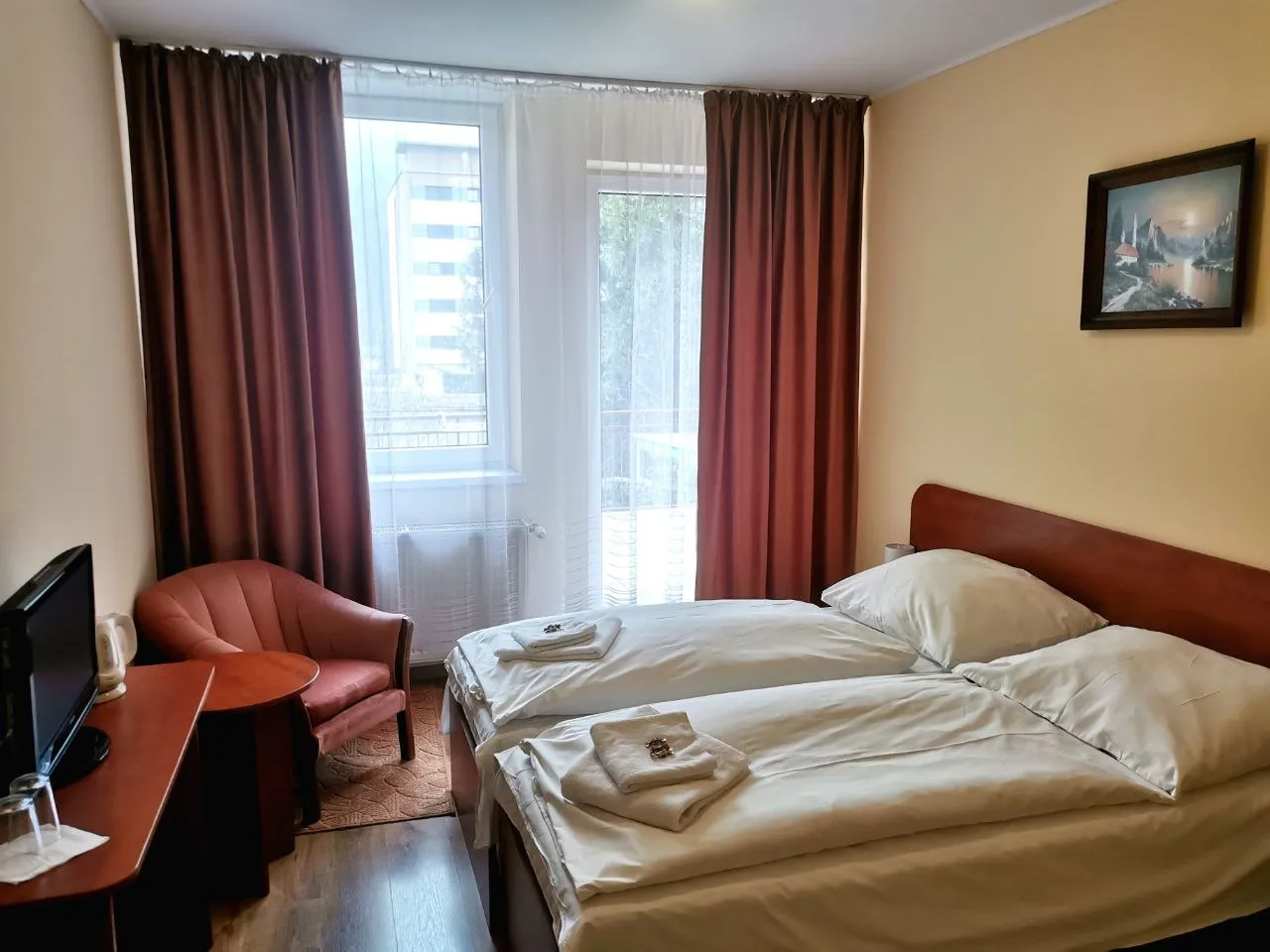 room image 3